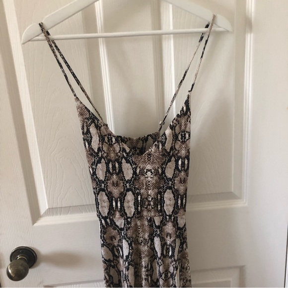 Socialite Snakeskin Print Midi Dress - Picture 2 of 9